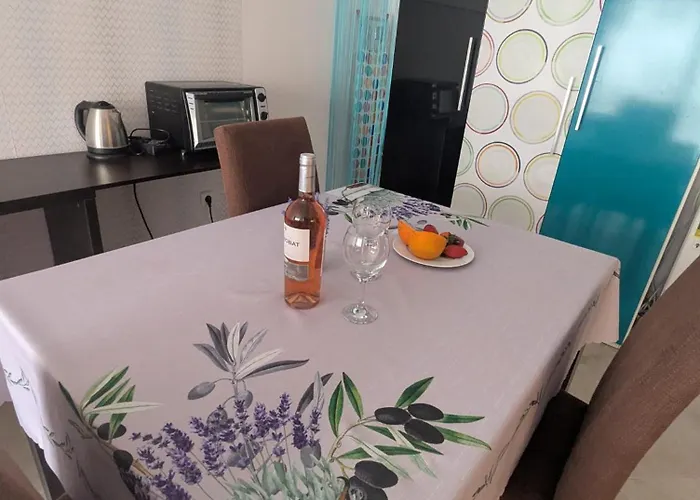 Апартамент Sunny Place Свети Влас